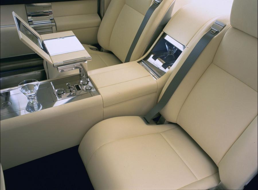  Lincoln Continental Concept 2002 года  (фото 21 из 36)